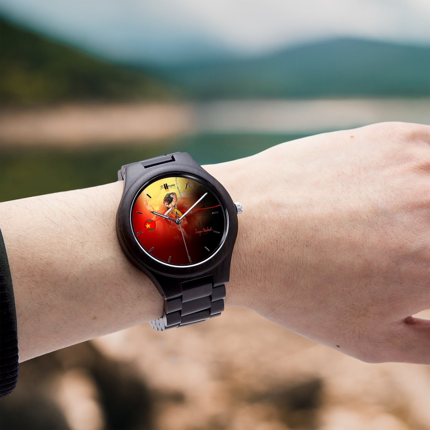 Montre en bois d’olivier "Toujoumawon"